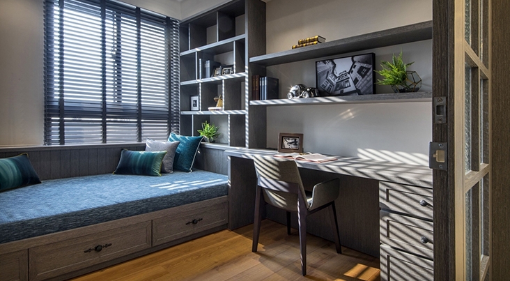 莉凱空間設計案例：勾勒冷色的動線