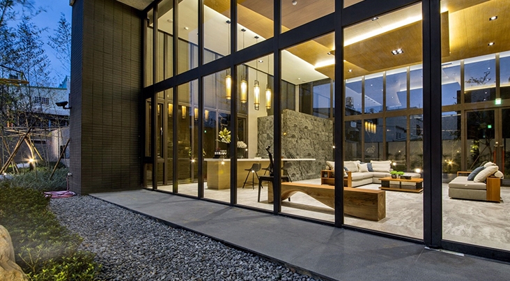 莉凱家俱旗艦店，公共空間設計